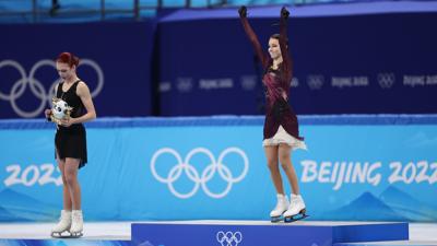 Trusova and Shcherbakova stand on podium